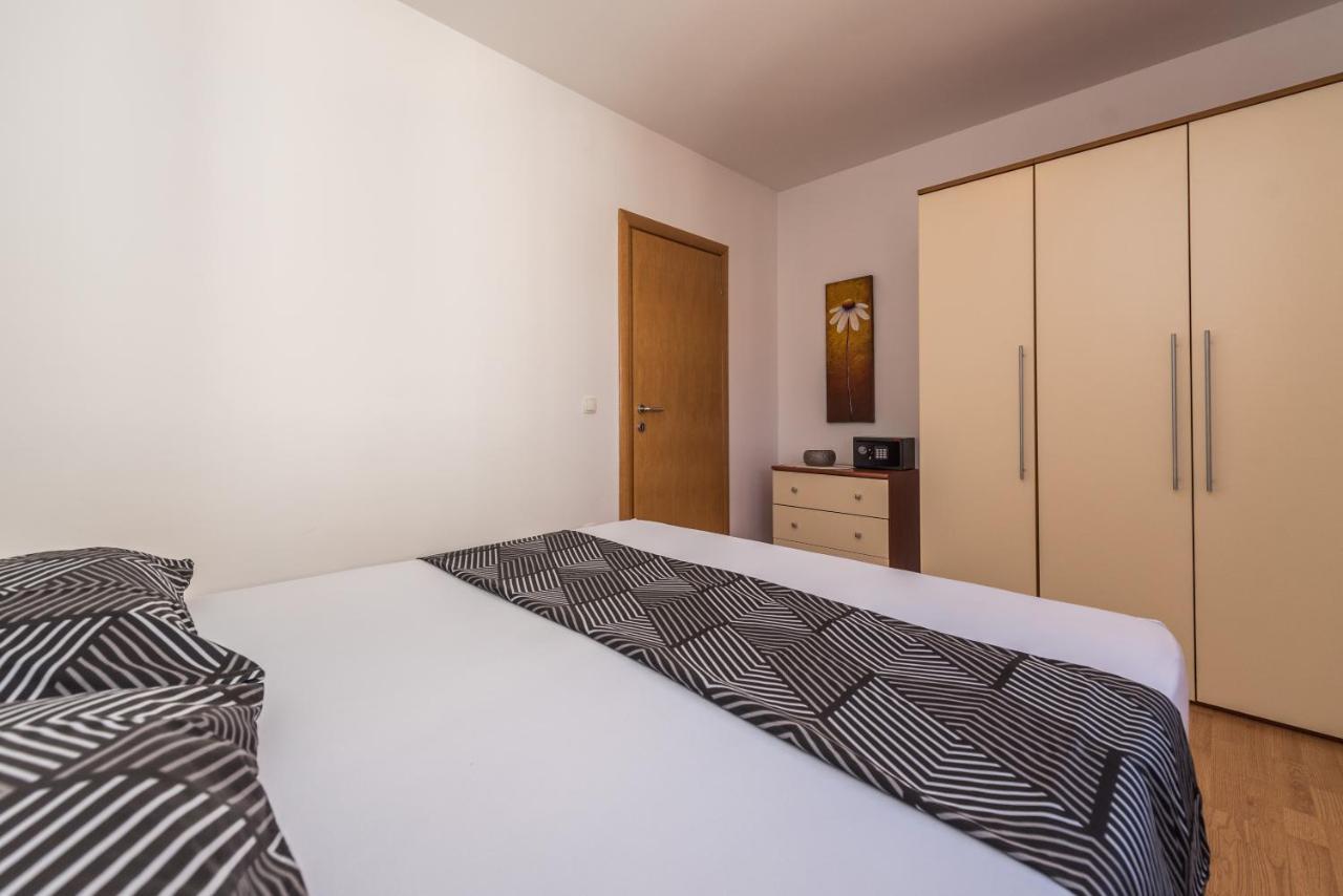 Apartments Yellow Novalja Luaran gambar