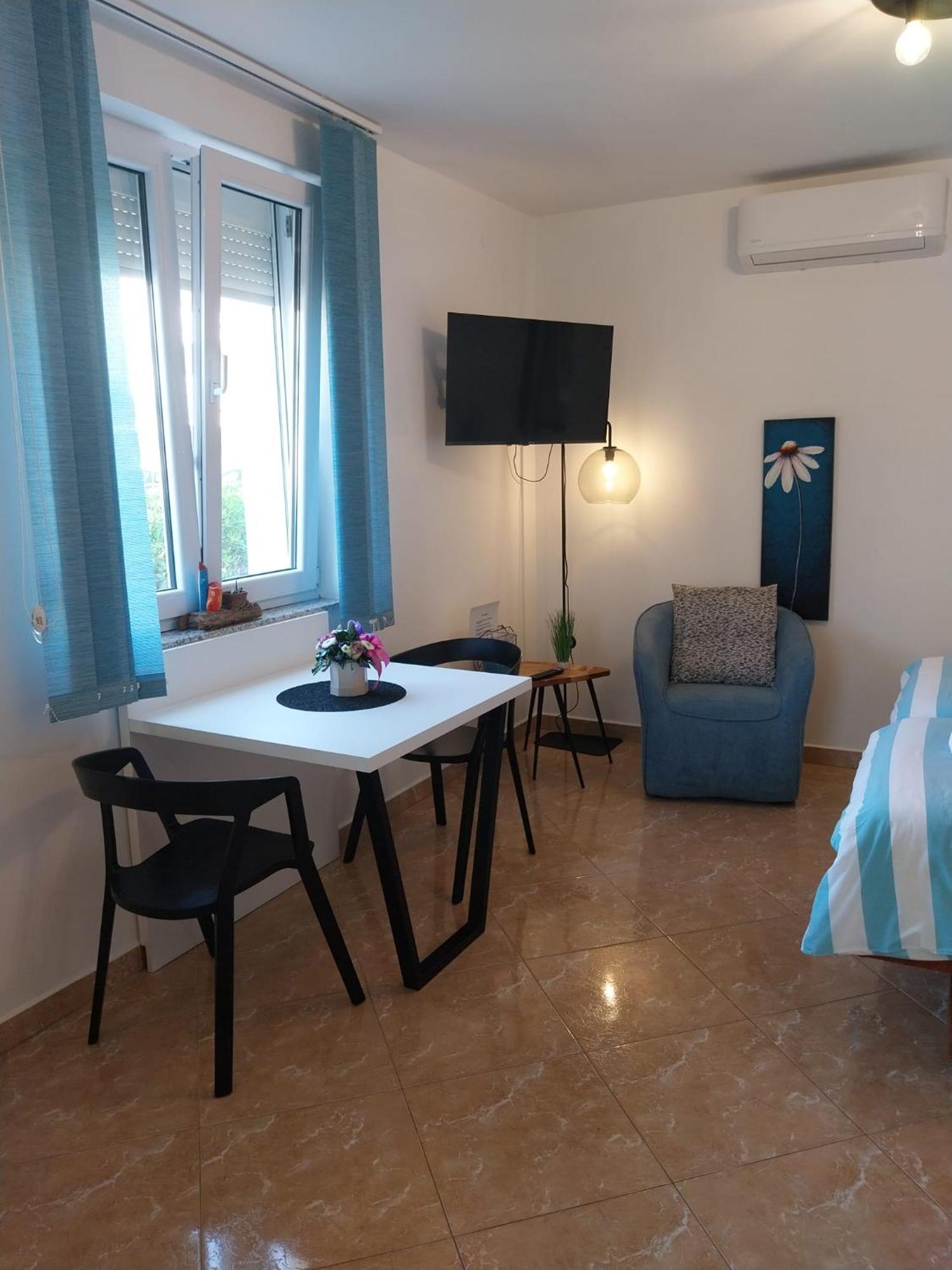 Apartments Yellow Novalja Luaran gambar
